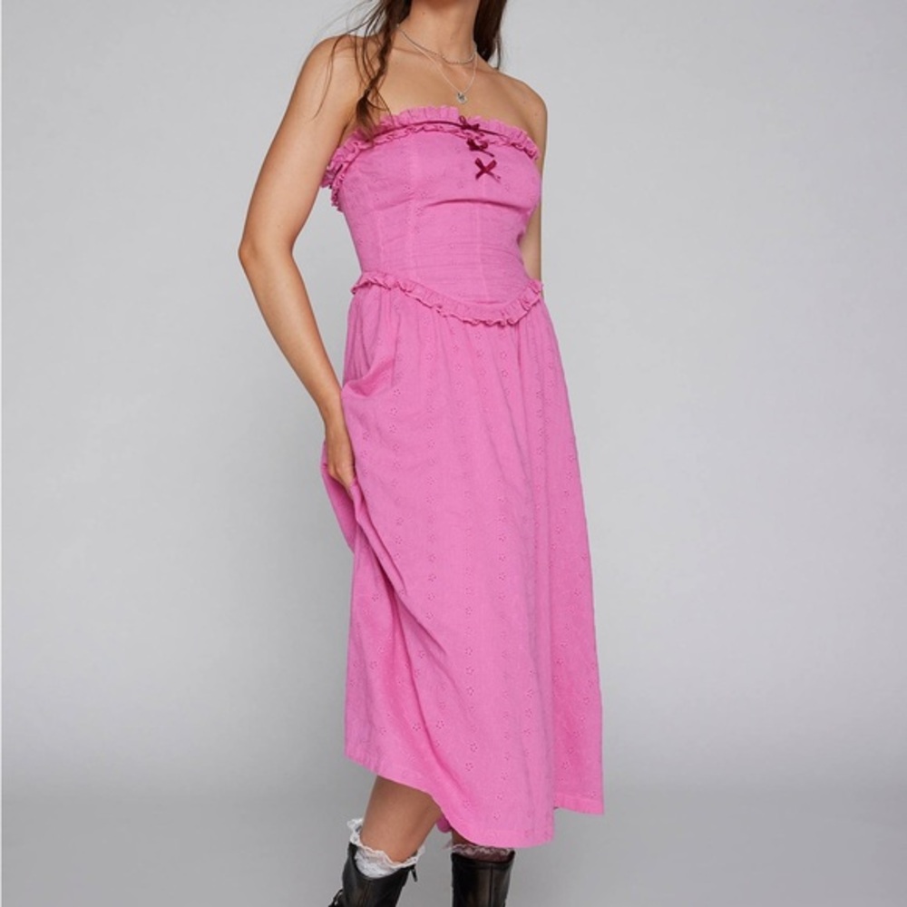 Kimchi Blue Strapless Pink Dress with Ruffle Detail
